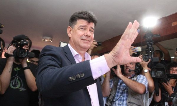 Alegre dice que acusación penal es solo para truncar su carrera presidencial