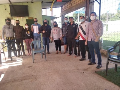 Elías Bernal logra gestionar declaración de interés nacional asfalto en el km 9 Acaray - La Clave