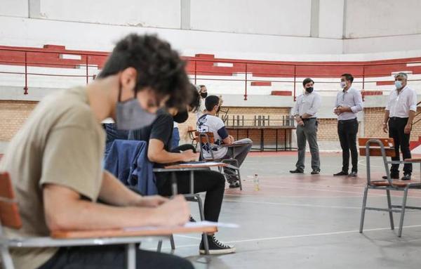 Déficit en Educación: de 4.300 postulantes, el 62% se aplazó y no accederá a becas