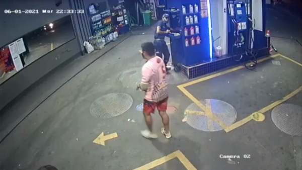 Motochorros roban seguido dos estaciones de servicios en Asunción