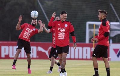 Eliminatorias: Berizzo ya maneja un probable once ante Uruguay