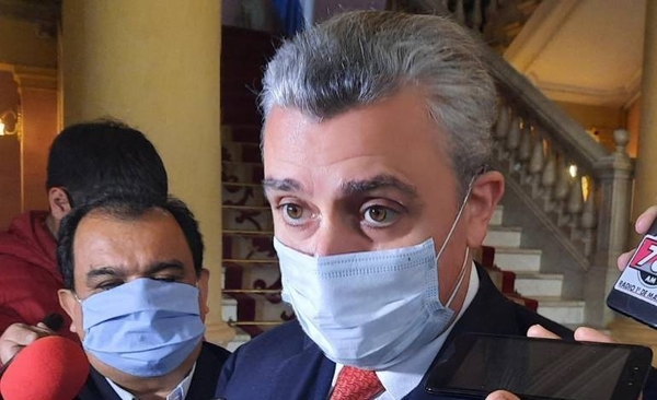 Diario HOY | Imputan a secretarios de Juan Ernesto Villamayor por pedido de coima