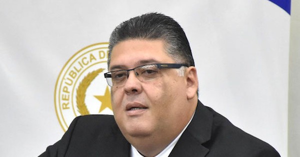 La Nación / Fiscal sostiene la intención de Efraín Alegre de evadir la ley