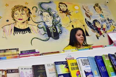 En medio de la pandemia de covid-19 matrimonio hondureño abre una librería - MarketData