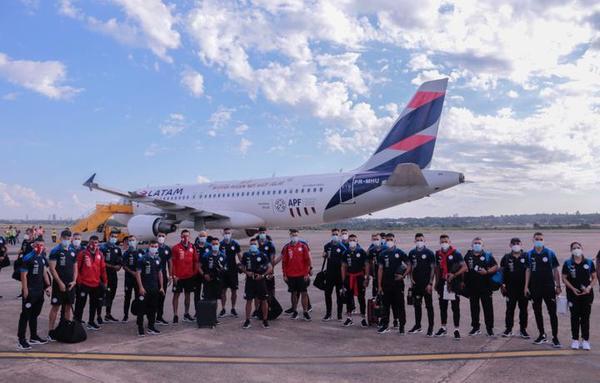La Albirroja ya está rumbo a Uruguay