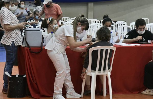 Italianos en Paraguay juntan firmas para pedir vacunas anti-Covid - Nacionales - ABC Color