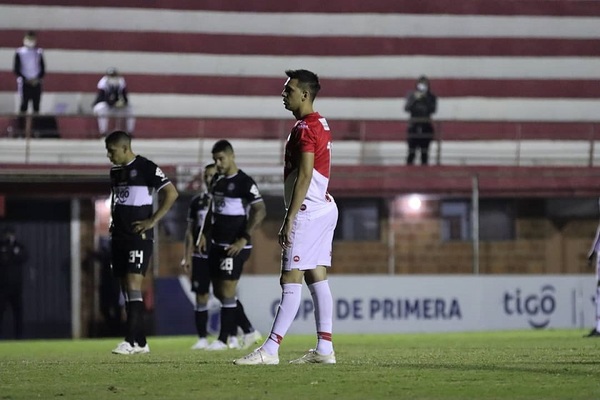 Zeballos: “Chito Ayala todavía no ganó nada como entrenador”