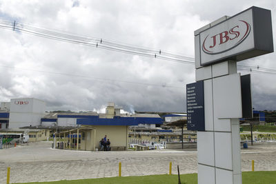 La brasileña JBS dice que retomó operaciones en Norteamérica y Australia tras ciberataque - MarketData