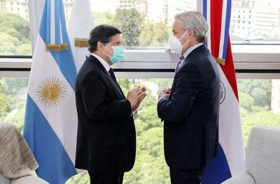 Acevedo viajó a Argentina para reunión con su par y con farmacéutica autorizada a producir Sputnik V - Nacionales - ABC Color