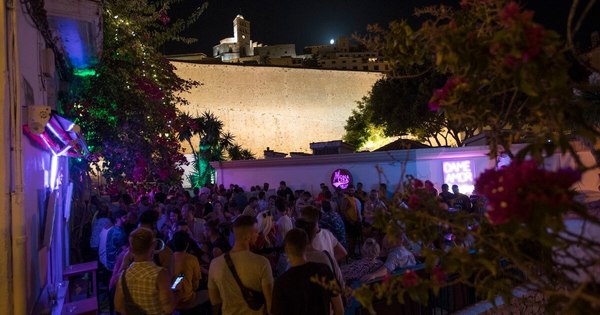 La Nación / España: Locales nocturnos reabren hasta la madrugada