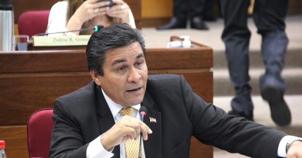 La Nación / Lanzoni, candidato para la presidencia del Senado