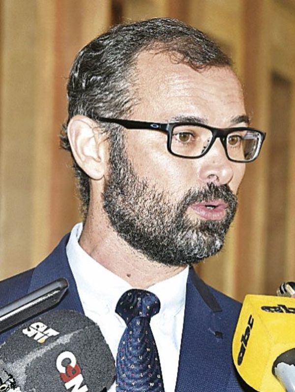 Piden investigar caso de millonario software - Nacionales - ABC Color