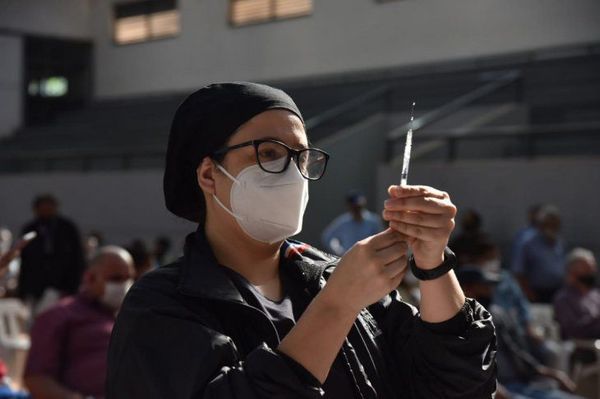 DOSIS DE COVAX QUE LLEGARÍAN HOY SERÁN PARA OTRAS 13.000 PERSONAS