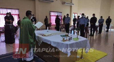 ACTO POR LOS POLICÍAS CAÍDOS EN PANDEMIA EN LA DIRECCIÓN.