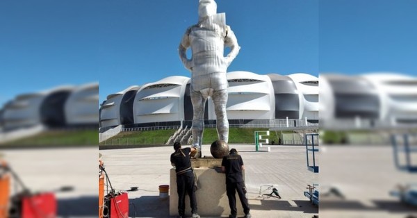 Estatua y camiseta: Selección argentina rendirá homenaje a Diego Maradona en partido contra Chile - SNT