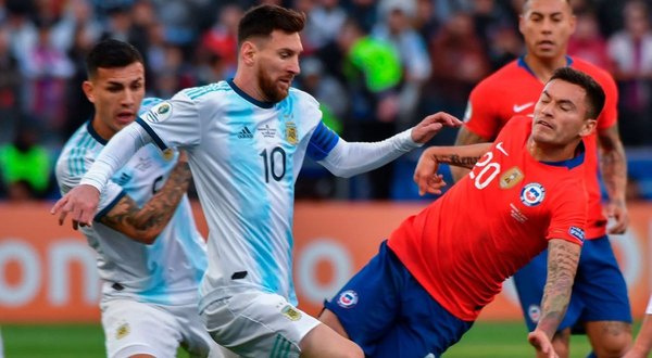 Argentina ante Chile, en un partido marcado por bajas a causa del COVID-19