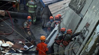 Un muerto y desaparecidos tras derrumbe de un edificio en Río de Janeiro