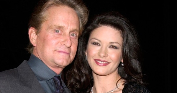 Catherine Zeta-Jones cree que su relación con Michael Douglas la salvó del acoso sexual en Hollywood - SNT