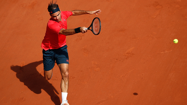 Federer y Djokovic avanzan a la tercera ronda de Roland Garros