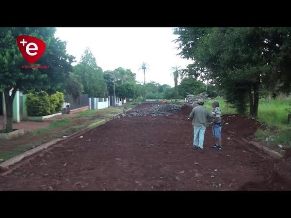 COMUNA EJECUTA OBRAS EN ESCUELAS Y CAMINOS DE CAMBYRETÁ