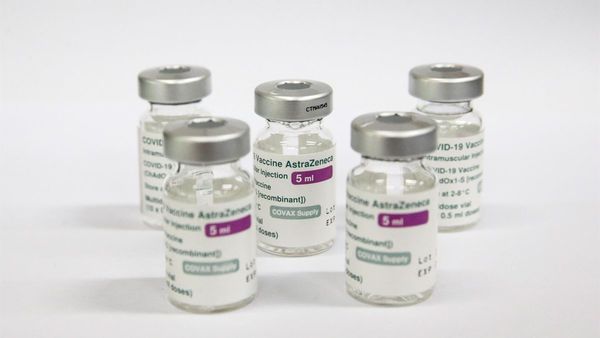 Pausan segundas dosis de AstraZeneca en menores de 45 años