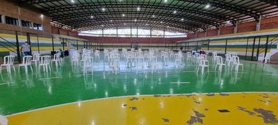Escaso número de personas asisten al centro vacunatorio de San Juan  - Nacionales - ABC Color