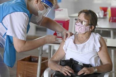 Comprar plantas: la nueva estrategia para vacunar a los padres - Soy un viral - ABC Color