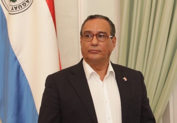 Gobernador de Central dice que supuestas facturas clonadas 'son responsabilidad de entidades beneficiarias'