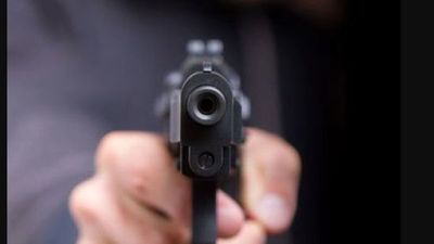 Guardia disparó a un hombre que reclamó basura en su vereda