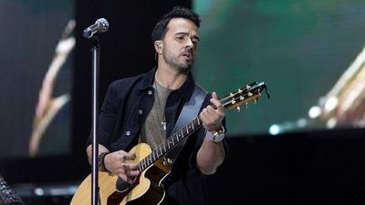 Luis Fonsi y Myke Towers presentan Bésame, su primera colaboración