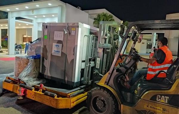 Arribó el tercer lote de Covax con 134.400 dosis de AstraZeneca