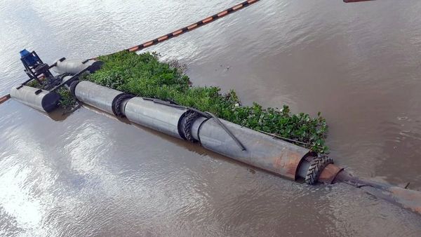 Essap instala bombas ante la bajante del río Paraguay