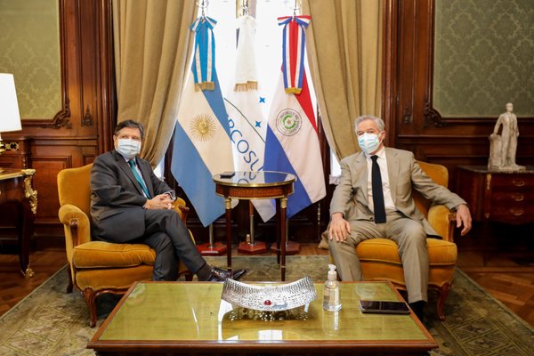 Canciller impulsó negociaciones con el sector público y privado en su visita a la Argentina | .::Agencia IP::.