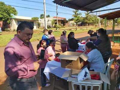 Pedro Vera ofreció jornada de asistencia médica y almuerzo a moradores del km 5,5 - La Clave