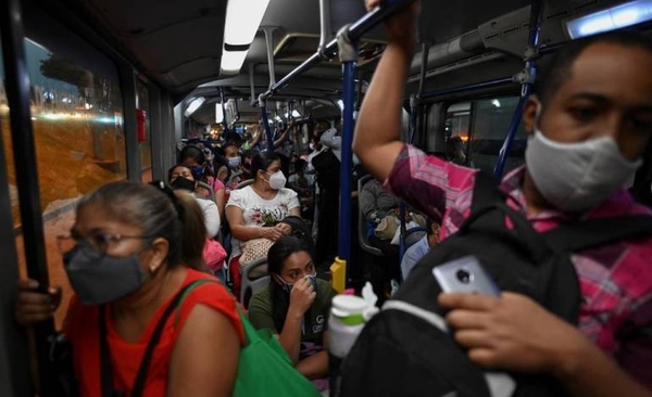 Diario HOY | Buses, con alto nivel de CO2: aconsejan tapabocas con más filtro, abrir ventanas y disminuir pasajeros