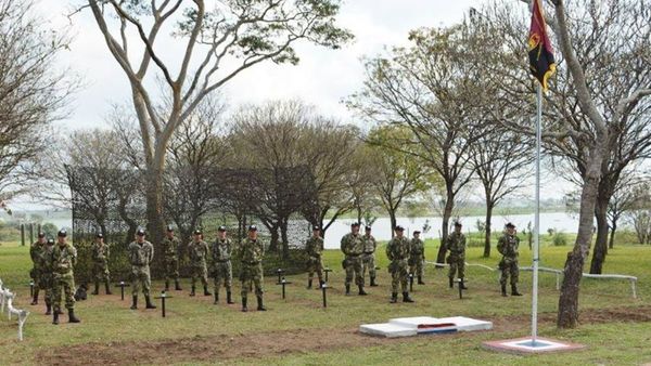 Militar preso por dar escobazos a soldados