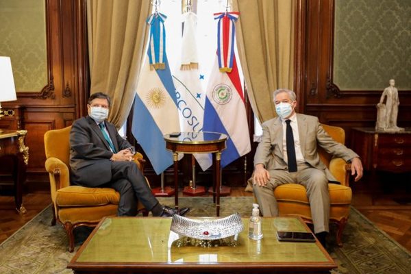 Paraguay y Argentina fortalecen relaciones exteriores