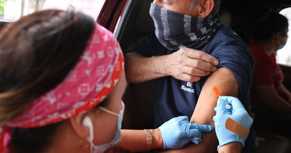 La Nación / Paraguay debe vacunar al 80% de la población para la inmunidad colectiva