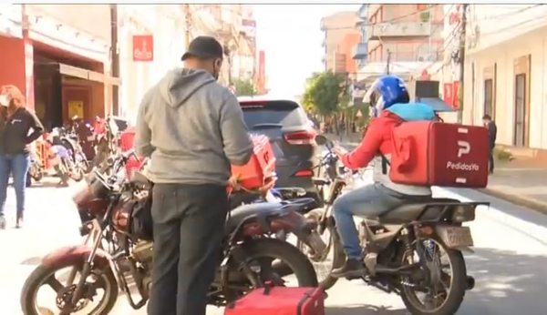 Trabajadores de delivery piden ser vacunados lo antes posible y asistencia del Gobierno - Nacionales - ABC Color