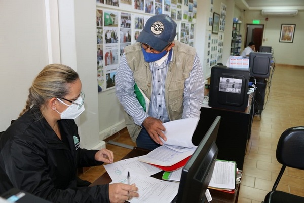 Productores de Ñeembucu rinden cuentas sobre uso de recursos recibidos a través de la EBY