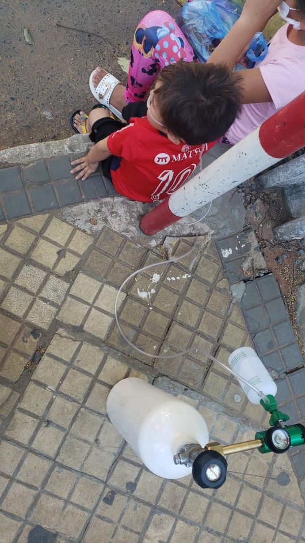 Un niño de tres años necesita oxígeno para seguir viviendo - Nacionales - ABC Color