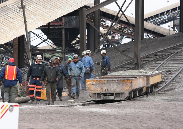 Varios mineros quedan atrapados por colapso de una mina en el norte de México - MarketData