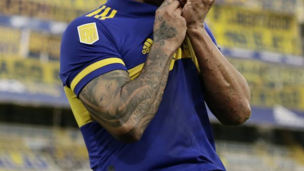 Carlos Tevez se va de Boca Juniors y no descarta el retiro