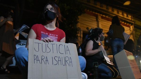 Mujeres se manifestaron para pedir investigación en el caso Isaura