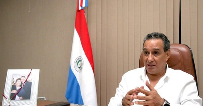 La Nación / Gobernador responsabiliza a liberales de denuncias sobre las facturas falsas
