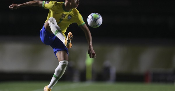 La Nación / Brasil desafía al duro ataque de Ecuador