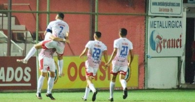 La Nación / San Lorenzo vence a Yegros