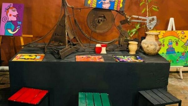 Pinturas al óleo y esculturas en Placita del microcentro