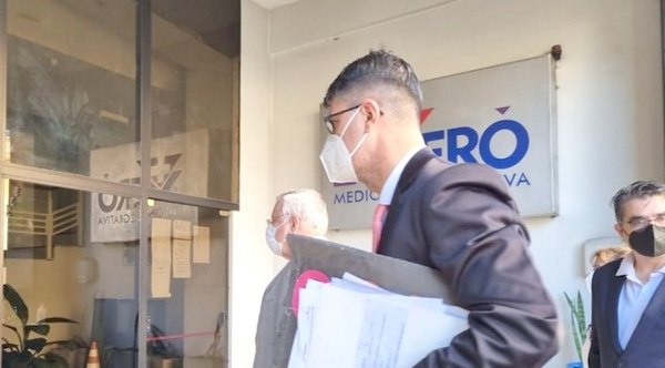 Crónica / Cierran clínica que daba tratamiento alternativo