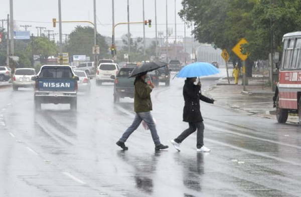 Anuncian fin de semana con lluvias y leve descenso de la temperatura - Noticiero Paraguay